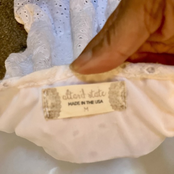 Altar'd State Sz Medium White‎ Eyelet Sleeveless Lined Shirt Top Women's - Picture 5 of 7